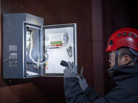 Olight Seeker 4 Pro Matte Black